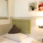 Ost Am Koe Hotell
