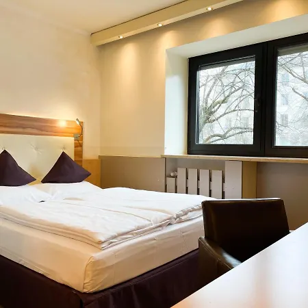 Ost Am Kö Hotel 3*
