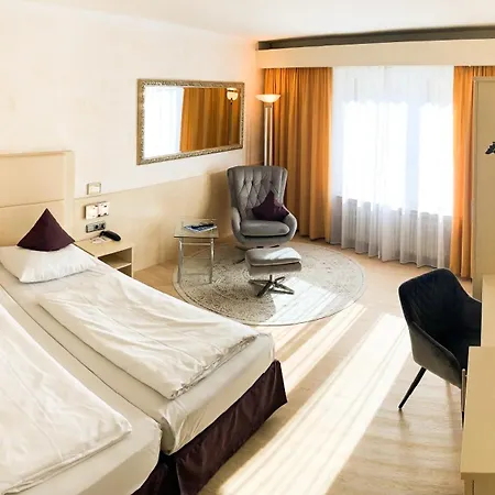 Ost Am Koe Hotel 3*