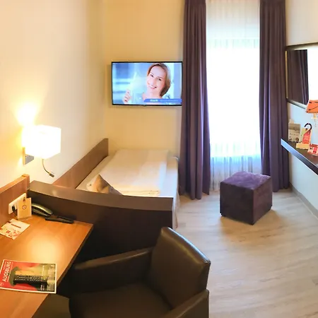 시티 오스트 암 쾨 호텔 3*