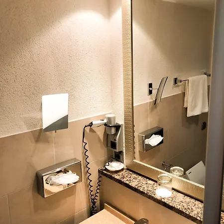 Ost Am Koe Hotel 3*