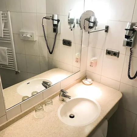 Ost Am Koe Hotel 3*