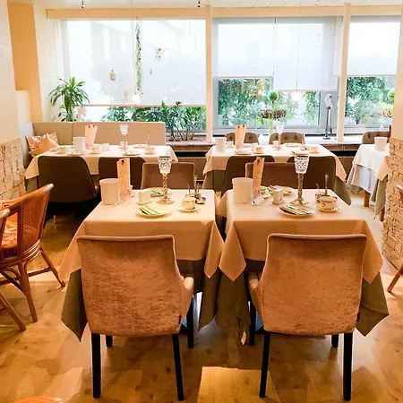 시티 오스트 암 쾨 3* 아우크스부르크