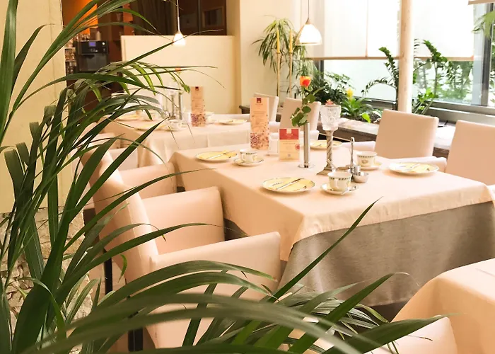 فندق Ost Am Koe اوغسبورغ